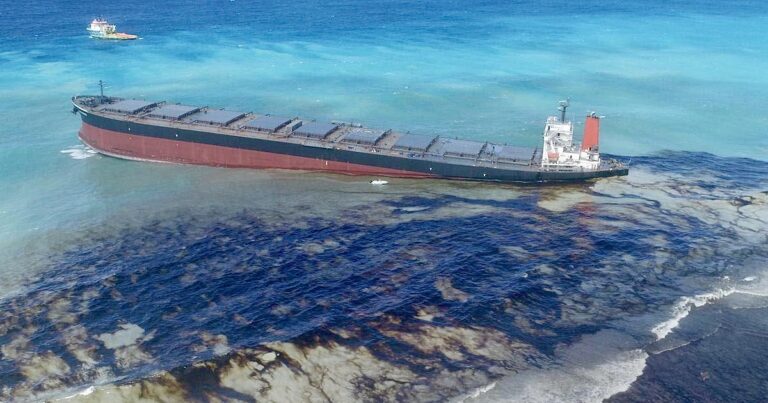 Breaking! Massive Oil Spill From Grounded Ship In Mauritius, An Island Nation In East Africa, Is Causing An Environmental Disaster